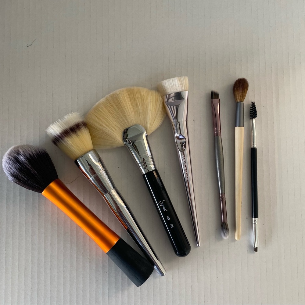 Bundle of Face Brushes - It Cosmetics Stigma etc